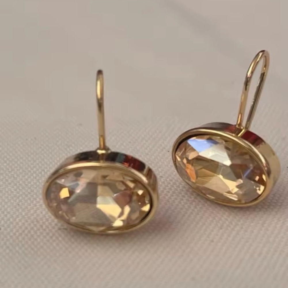 ROSE GOLD DIAMOND finish oval cut STUDS 14K plated with swarovski #188